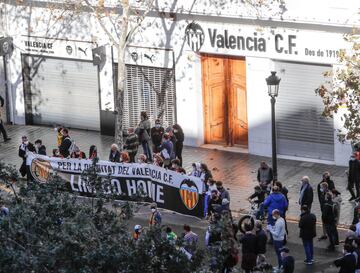 La manifestación de Valencia contra Lim, en imágenes