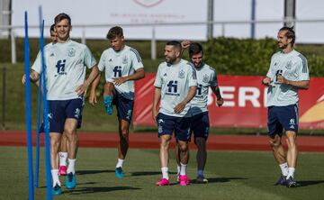 Diego Llorente, Marcos Llorente, Jordi Alba, José Luis Gayá y Fabián Ruiz.