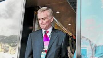 <b>MOSLEY NO APAGA EL FUEGO. </b>la reunión de once horas en Londres no surtió efecto y los ocho grandes equipos de la FOTA siguen dispuestos a irse de la F-1.