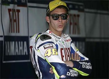 Algo pasa con Rossi y ánimos para Fonsi