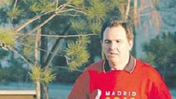 <b>EJERCICIO.</B> Todos los días sale a correr para estar
en forma: "Es mi gasolina"