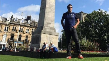 El seleccionador espa&ntilde;ol Pascual Momparler, durante el reconocimiento del recorrido de los Mundiales de Ciclismo en Ruta de Yorkshire.