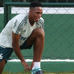 Yerry Mina vuelve a entrenar en Palmeiras