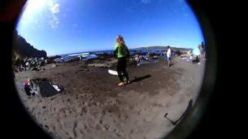 Así entran a la ola las surfistas en el Pichilemu Women's Pro