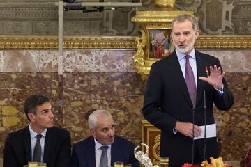 El Rey Felipe VI ofrece un discurso antes del almuerzo con motivo del X aniversario de la proclamación del rey Felipe VI, a 19 de junio de 2024, en Madrid (España). Tras el discurso del monarca antes del almuerzo con las autoridades y los condecorados, la princesa Leonor y la infanta Sofía se han levantado de la mesa y han tomado la palabra para dedicarle unas palabras y un brindis sorpresa a sus padres. En la comida oficial han estado representados tanto los Poderes del Estado como todos los territorios y sectores de la sociedad.
19 JUNIO 2024;SESION DE CONTROL;GOBIERNO;CONGRESO
Pool
19/06/2024