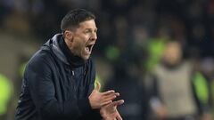 The Spanish coach of the Bundesliga team was captured personally thanking the team’s fans in the stands and the moment has gone viral on social media.