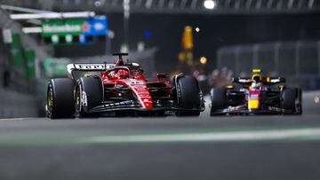 Las Vegas (United States), 19/11/2023.- Monaco's Formula One driver Charles Leclerc of Scuderia Ferrari in action during the Formula 1 Las Vegas Grand Prix, in Las Vegas, USA, 18 November 2023. (Fórmula Uno) EFE/EPA/CAROLINE BREHMAN
