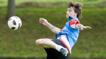 Amorebieta no jugará con Venezuela