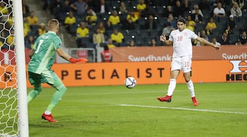 0-1. Carlos Soler marca el primer gol.