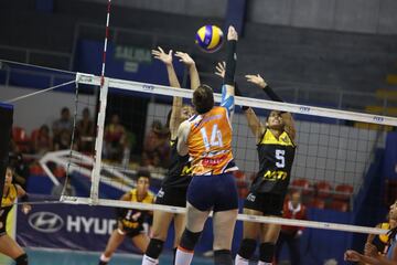 El equipo dirigido por el técnico nacional Carlos Rivero, la Universidad César Vallejo derrotó por 3 a 0 al Túpac Amaru con parciales 25-21,25-19,25- en una hora de juego con..minutos. Con este resultado las "poetas" suben dos posiciones en la tabla de la Liga Nacional Superior de Voleibol y se ubican en la tercera posición con 28 puntos.