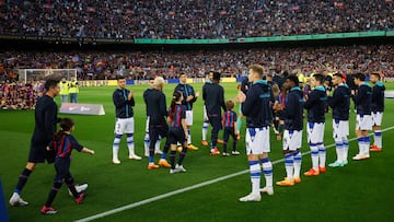 What is a guard of honor?
