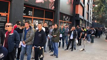Colas en Mestalla.