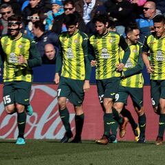 Navarro vuelve al ataque un año después de su debut goleador