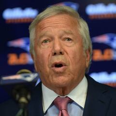 Robert Kraft se disculpa por acusaciones en su contra