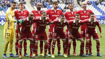El once inicial del Nàstic ante el Oviedo.