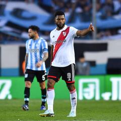 Borja hace doblete en River y en La Bombonera lo festejan