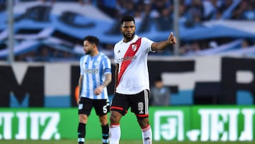 Borja hace doblete en River y en La Bombonera lo festejan