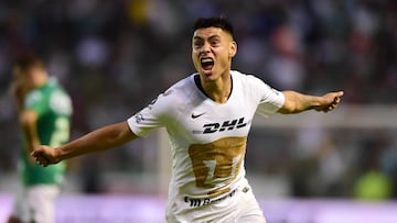León con un hombre menos busca el empate ante Pumas