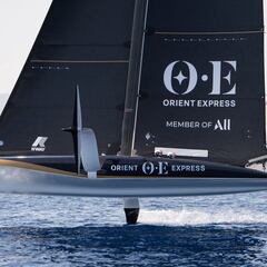 Orient Express Racing Team completa su desembarco en Barcelona