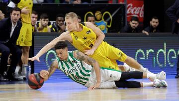 La remontada tinerfeña rompe la ilusión de un Betis en descenso