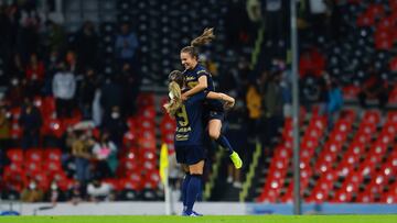 Dinora Graza festeja su gol contra las Pumas