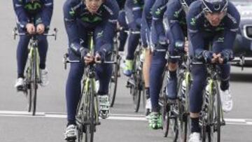 Movistar entrena la crono.