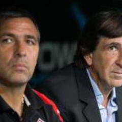 Gustavo Costas: Tenemos que ganar este clásico ante Chivas