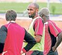 Jiménez se plantea rotar:Kanouté estará en el once
