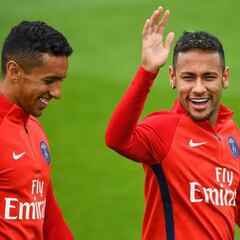 “Neymar me pregunta cómo se pide un zumo en francés...”