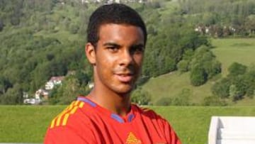 <b>SEGURO. </b>Jonás Ramalho está brillando como central de La Rojita.