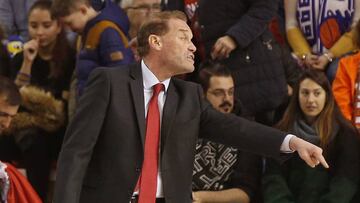 N&eacute;stor Che Garc&iacute;a, entrenador del Montakit Fuenlabrada, durante el partido contra el UCAM Murcia.