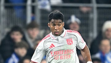 Lyon's Brazilian forward #09 Endrick runs with the ball during the French L1 football match between RC Strasbourg Alsace and Olympique Lyonnais (OL) at the Stade de la Meinau in Strasbourg on February 22, 2026. (Photo by SEBASTIEN BOZON / AFP)