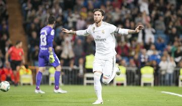 3-0. Sergio Ramos celebró el tercer gol tras lanzar por segunda vez el penalti que revisó el VAR.