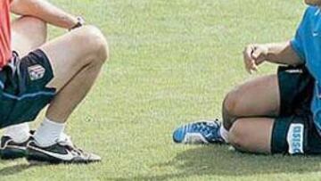 <b>BUEN ALUMNO. </b>Javier Aguirre ha dedicado mucho tiempo a charlar con Agüero. El mexicano quiere ir despacio con el Kun, pero hoy no tendrá más remedio que ponerle de titular.