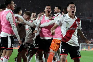 Tangana en el partido River-Boca.