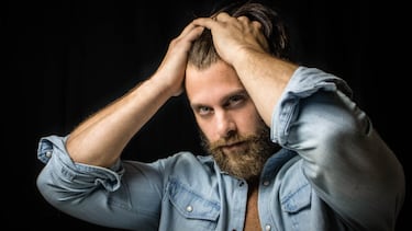 Dos cepillos para alisar la barba (y el flequillo) sin esfuerzo y rápido