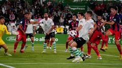 Iñigo Vicente tuvo el gol muy cerca.