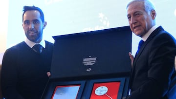 Claudio Bravo: “Es bonito conseguir cosas por el país"