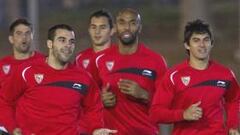 Kanouté, Negredo y Perotti miran al Athletic