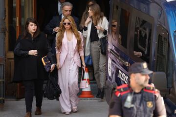 Shakira a las puertas de la Audiencia de Barcelona. 