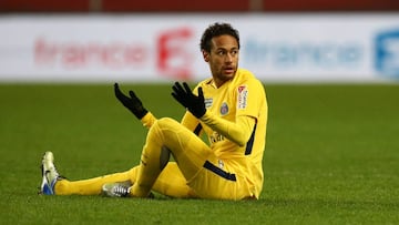 Alves: "Neymar es excepcional, pero a veces es muy caliente"