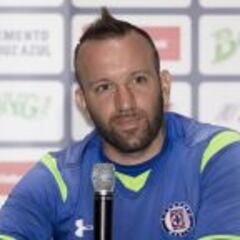 Vuoso alzó la voz por adeudos