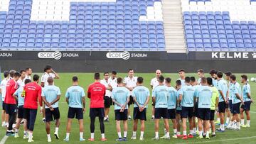 Casting para el gol en Cornell¨¤, de Wu Lei al debutante Vargas