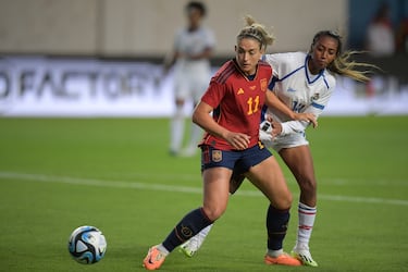 Alexia surprises with her ‘Rapinoe look’ for the Women’s World Cup
