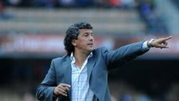 Aficionados piden una "solución" al "caos" institucional del club