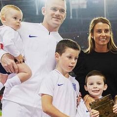 La mujer de Wayne Rooney buscará en los reality shows "limpiar su imagen"