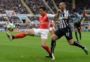 Alexis Sánchez tuvo un irregular cometido en el triunfo de Arsenal sobre Newcastle.