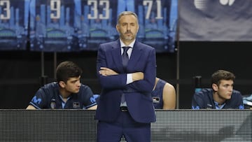 Jota Cuspinera, entrenador del Movistar Estudiantes, durante un partido de la Liga Endesa.