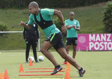 El equipo verdolaga viene de perder 1-0 con Pasto en casa y está afuera del grupo de los 8. Henríquez, Lucumí y Bocanegra entrenaron diferenciado.