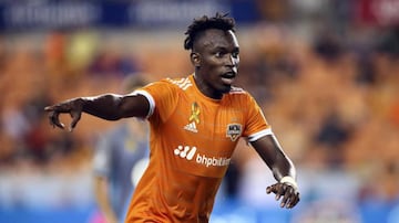 El atacante catracho se involucró un un total de 19 goles con Houston Dynamo durante la temporada, pues en 26 encuentros disputados, dio 10 y marcó 9 tantos.